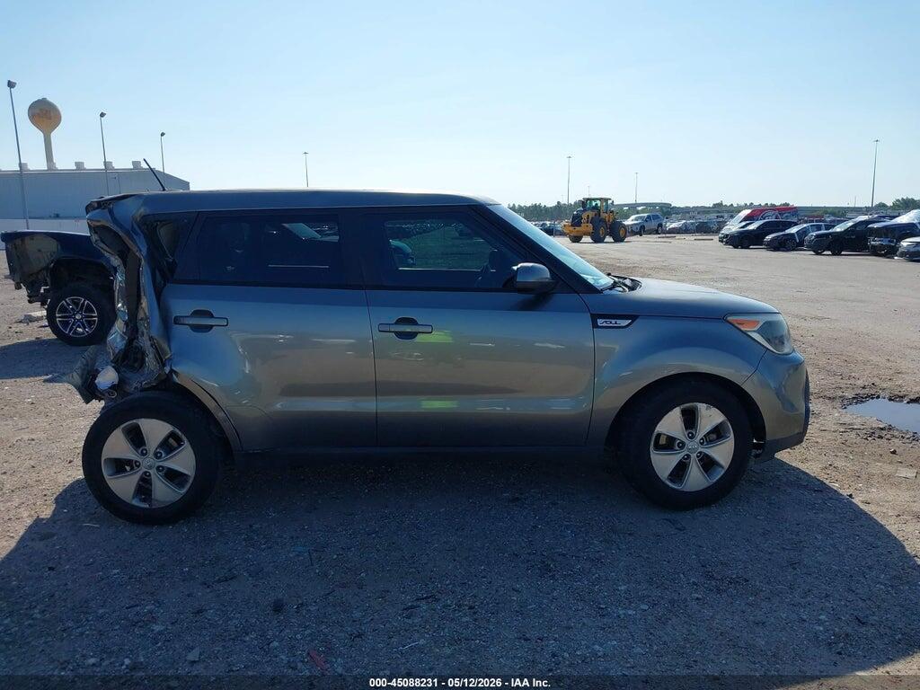KNDJN2A25F7236046 2015 KIA SOUL photo no. 12