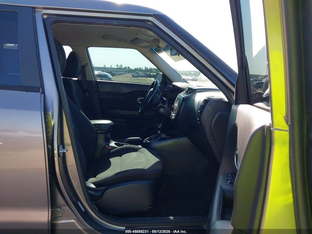 KNDJN2A25F7236046 2015 KIA SOUL photo no. 5