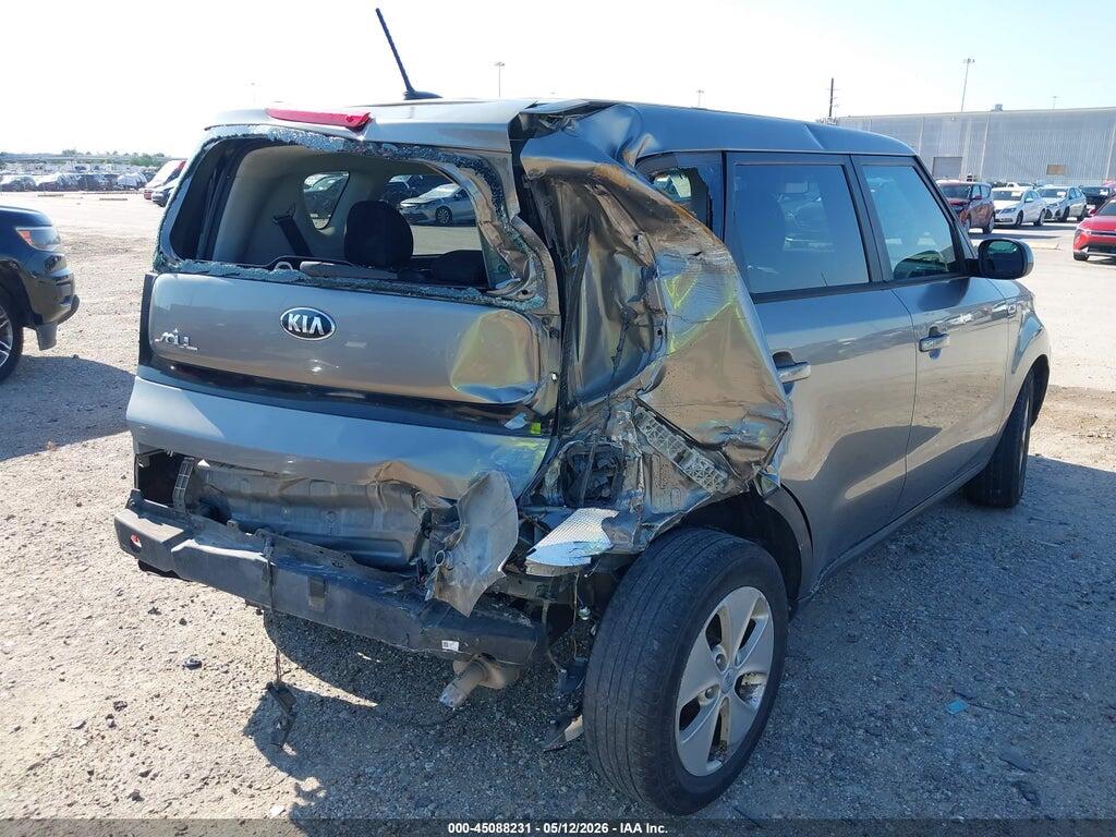 KNDJN2A25F7236046 2015 KIA SOUL photo no. 6