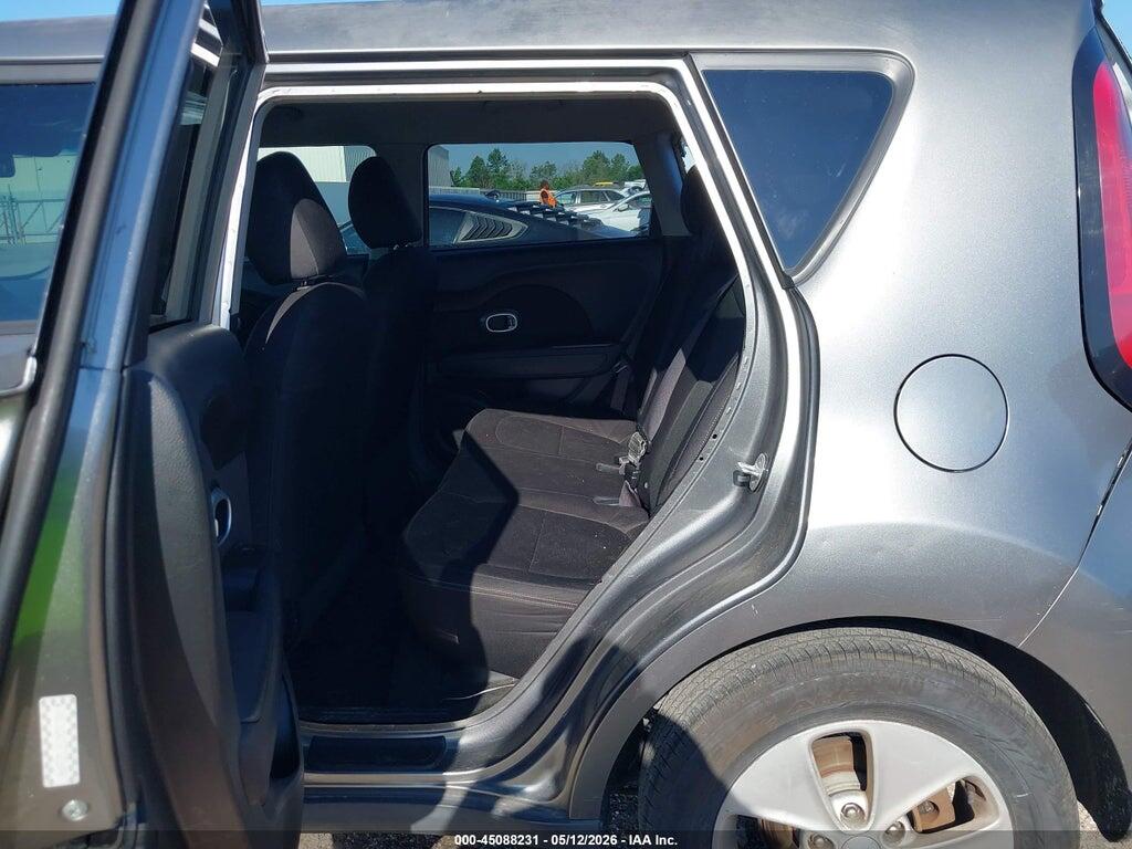 KNDJN2A25F7236046 2015 KIA SOUL photo no. 8
