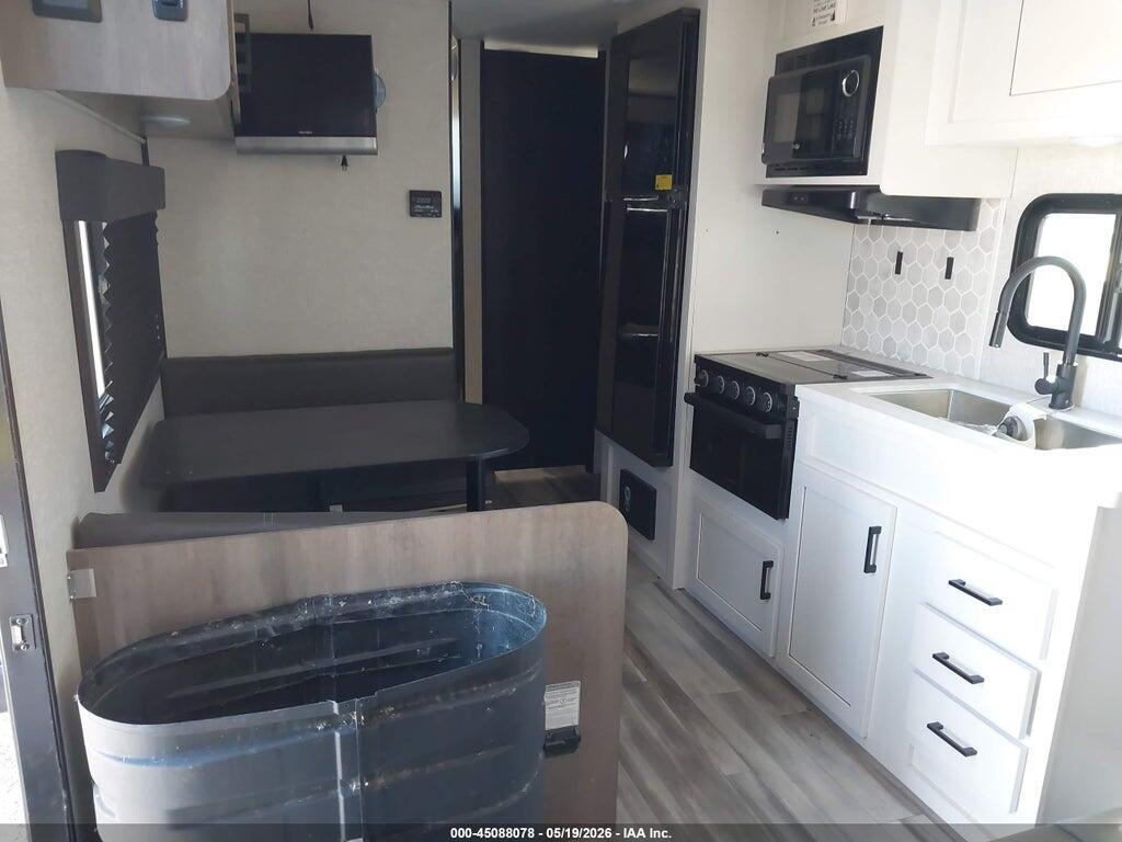 58TBP0BN6R77F3072 2024 HIGHLAND RIDGE 26BHW photo no. 8