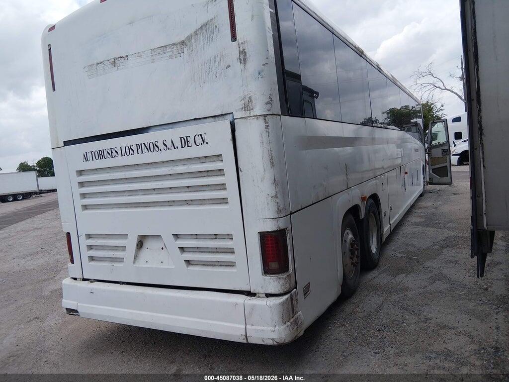 3BMXSMPA02S080262 2002 MOTOR COACH INDUSTRIES TRANSIT BUS photo no. 4