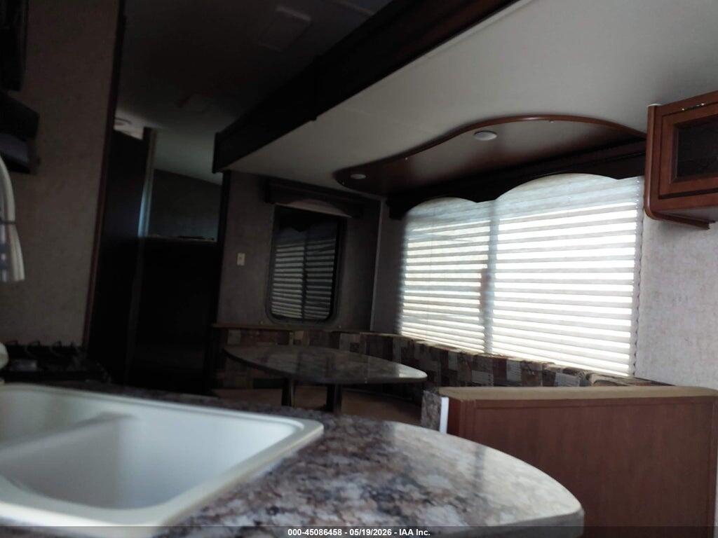 5SFNB3222EE270337 2014 HEARTLAND RV MALLARD photo no. 8
