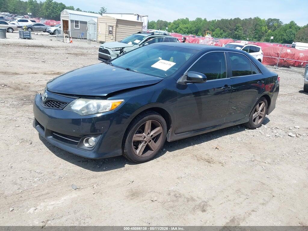4T1BF1FK6EU342084 2014 TOYOTA CAMRY photo no. 2