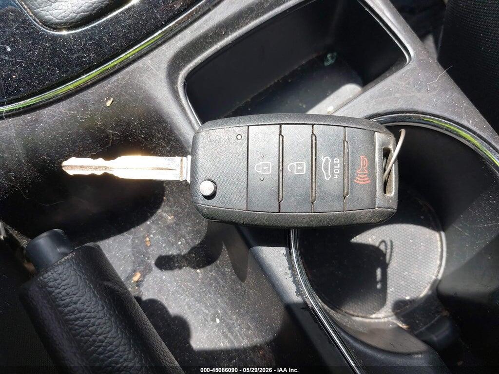 3KPFL4A72JE242477 2018 KIA FORTE photo no. 11