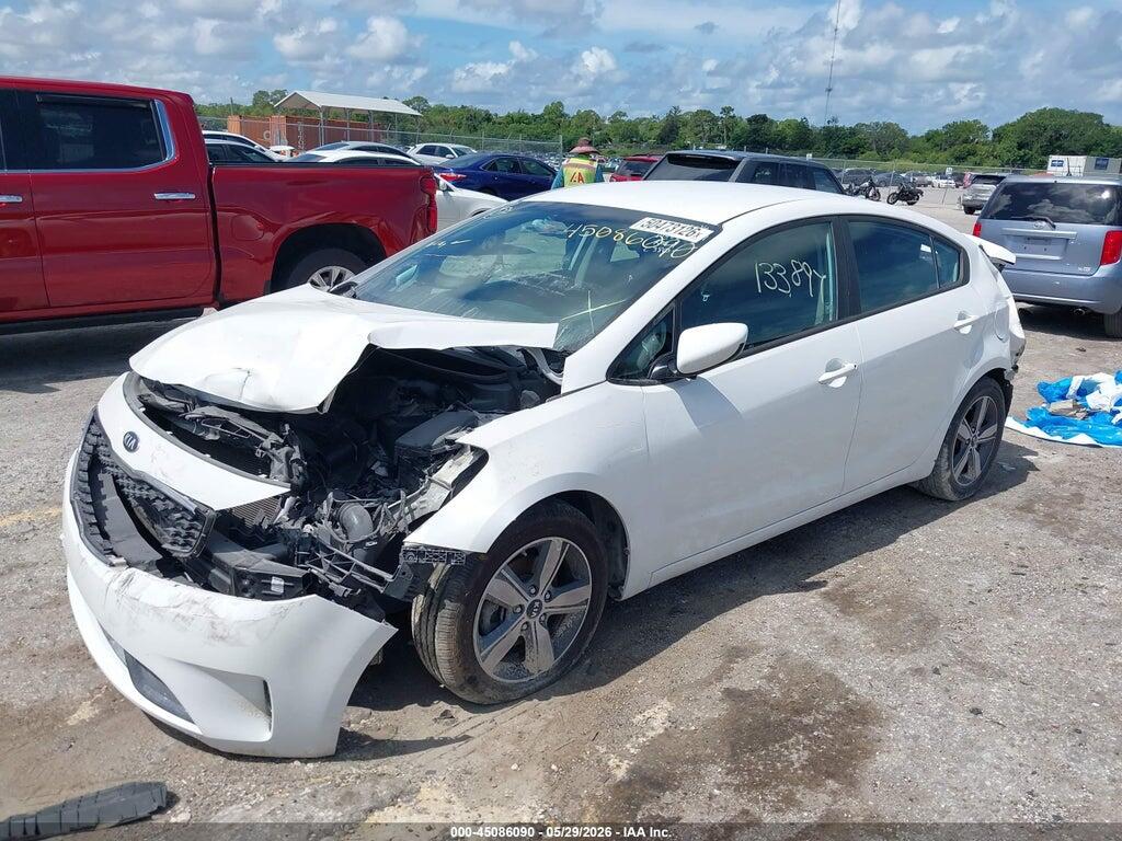 3KPFL4A72JE242477 2018 KIA FORTE photo no. 2