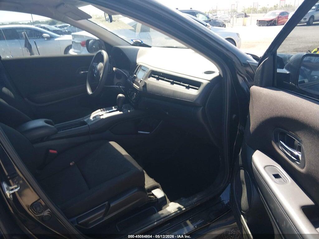 3CZRU6H38HM709808 2017 HONDA HR-V photo no. 5