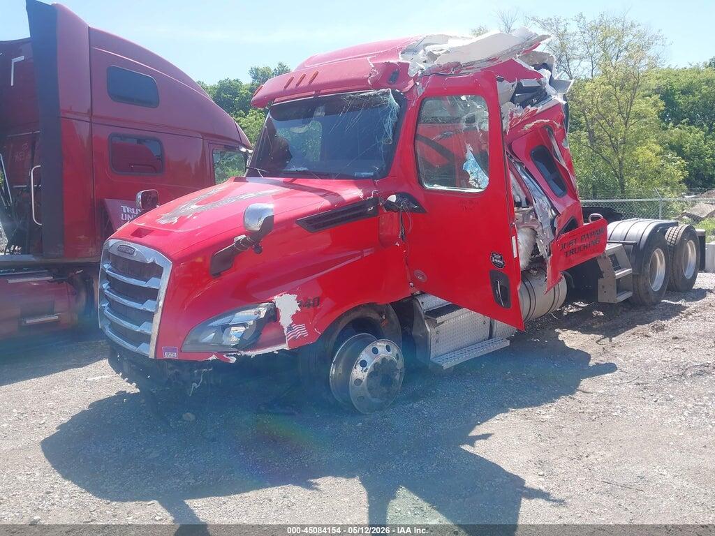 1FUJHHDV4LLLC1628 2020 FREIGHTLINER NEW CASCADIA 126 photo no. 2