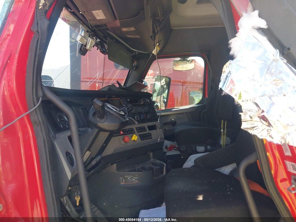 1FUJHHDV4LLLC1628 2020 FREIGHTLINER NEW CASCADIA 126 photo no. 7