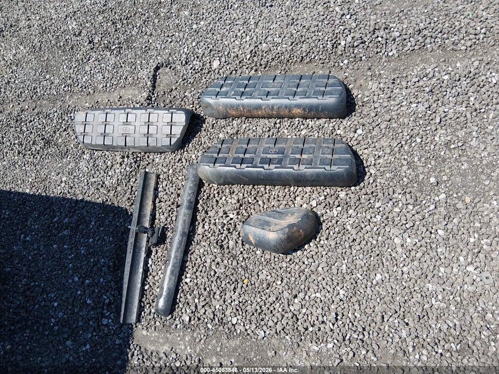 5TFEW5F17HX227030 2017 TOYOTA TUNDRA photo no. 12