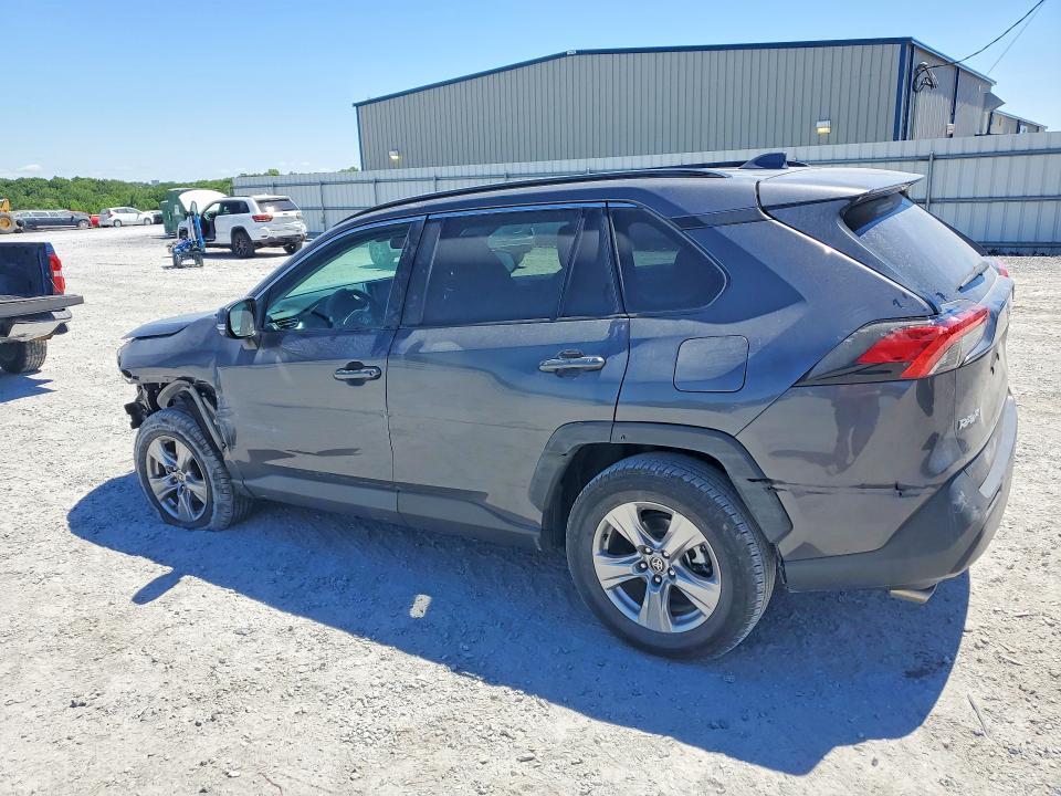 2023 TOYOTA RAV4 XLE — Фото 2 из 14