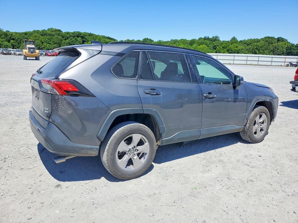 2023 TOYOTA RAV4 XLE — Фото 3 из 14