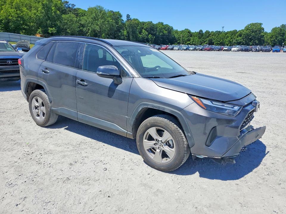 2023 TOYOTA RAV4 XLE — Фото 4 из 14