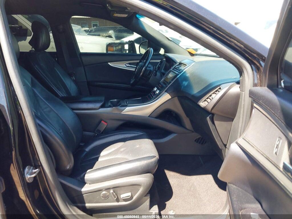 2LMPJ8K90KBL14173 2019 LINCOLN NAUTILUS photo no. 5