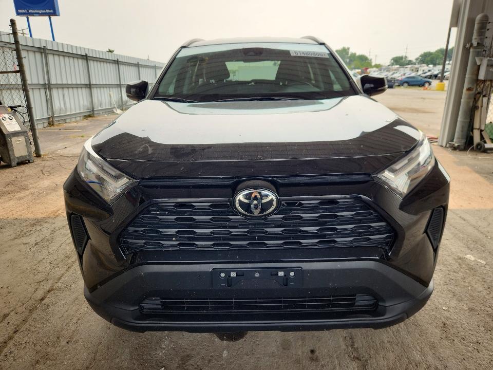 2023 TOYOTA RAV4 XLE — Фото 5 из 14