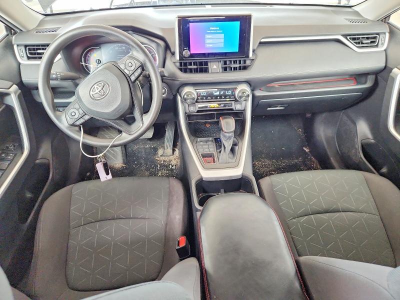 2023 TOYOTA RAV4 XLE — Фото 8 из 14