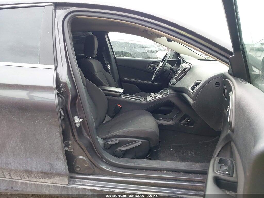 1C3CCCAB0GN162234 2016 CHRYSLER 200 photo no. 5