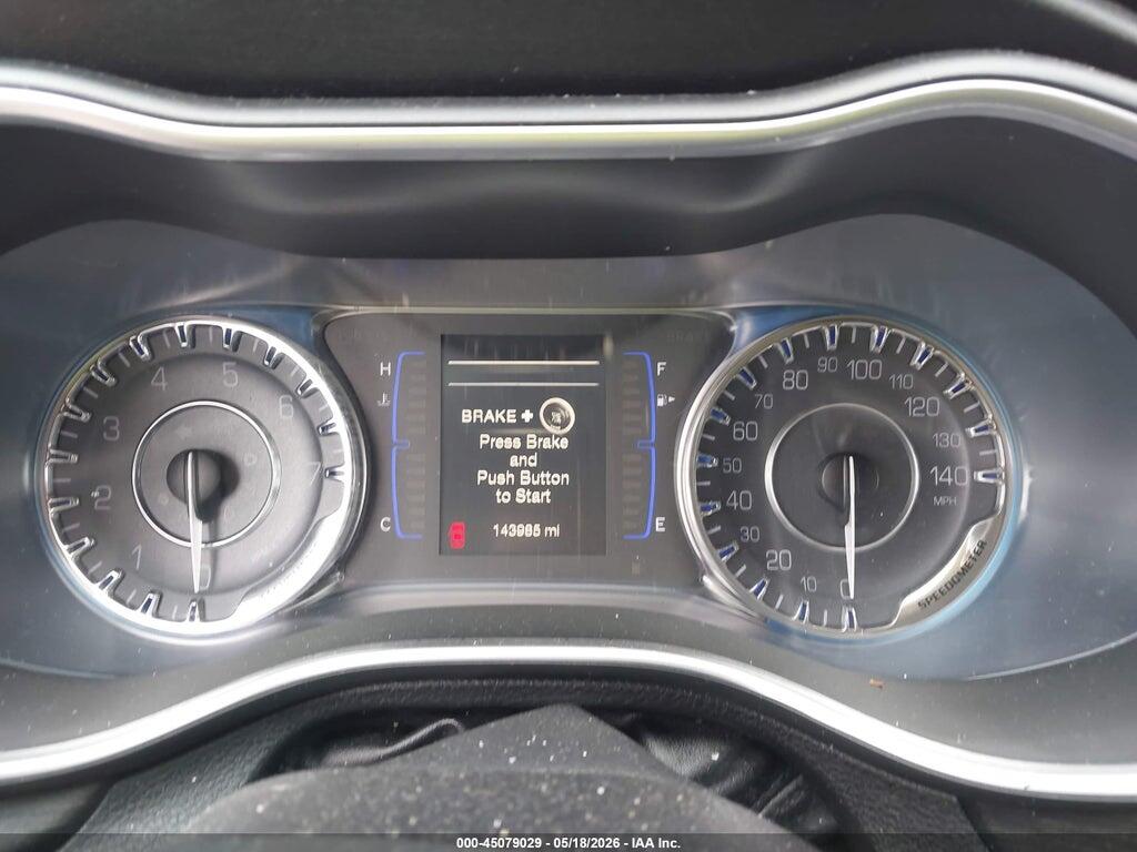 1C3CCCAB0GN162234 2016 CHRYSLER 200 photo no. 7