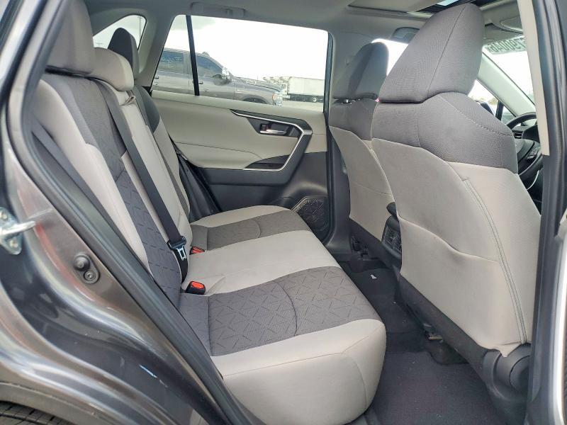2023 TOYOTA RAV4 XLE — Фото 11 из 13
