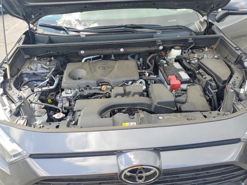 2023 TOYOTA RAV4 XLE — Фото 12 из 13