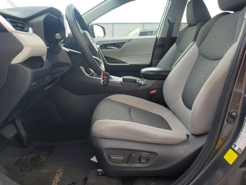 2023 TOYOTA RAV4 XLE — Фото 7 из 13