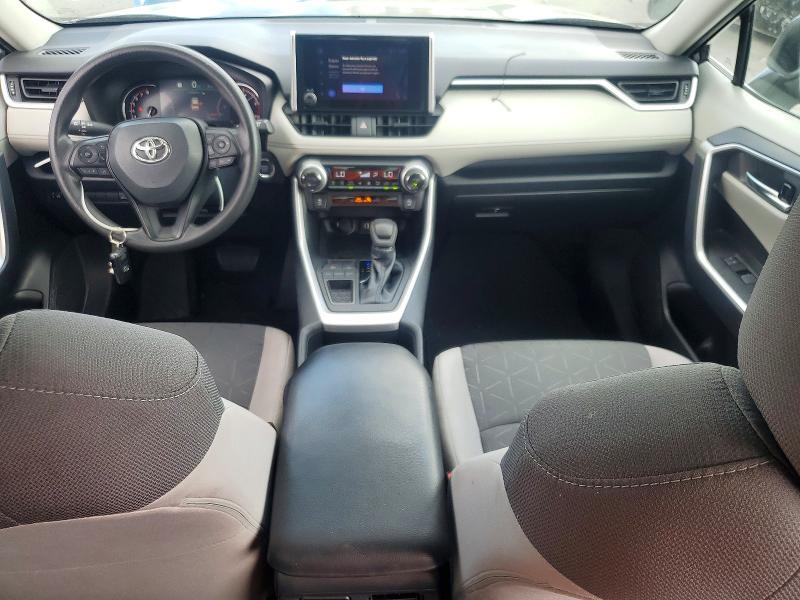 2023 TOYOTA RAV4 XLE — Фото 8 из 13