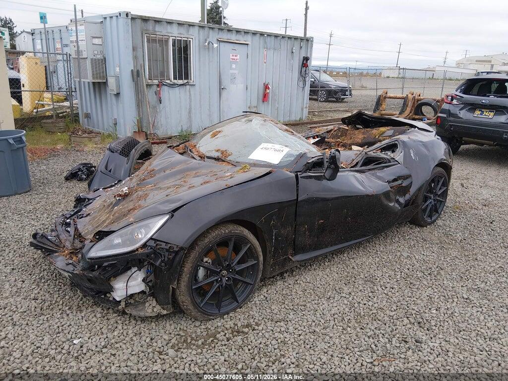 JF1ZNBE19R9751652 2024 TOYOTA GR86 photo no. 2