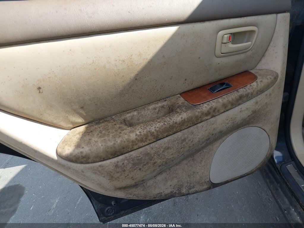 JT8BF28G910329784 2001 LEXUS ES 300 photo no. 12