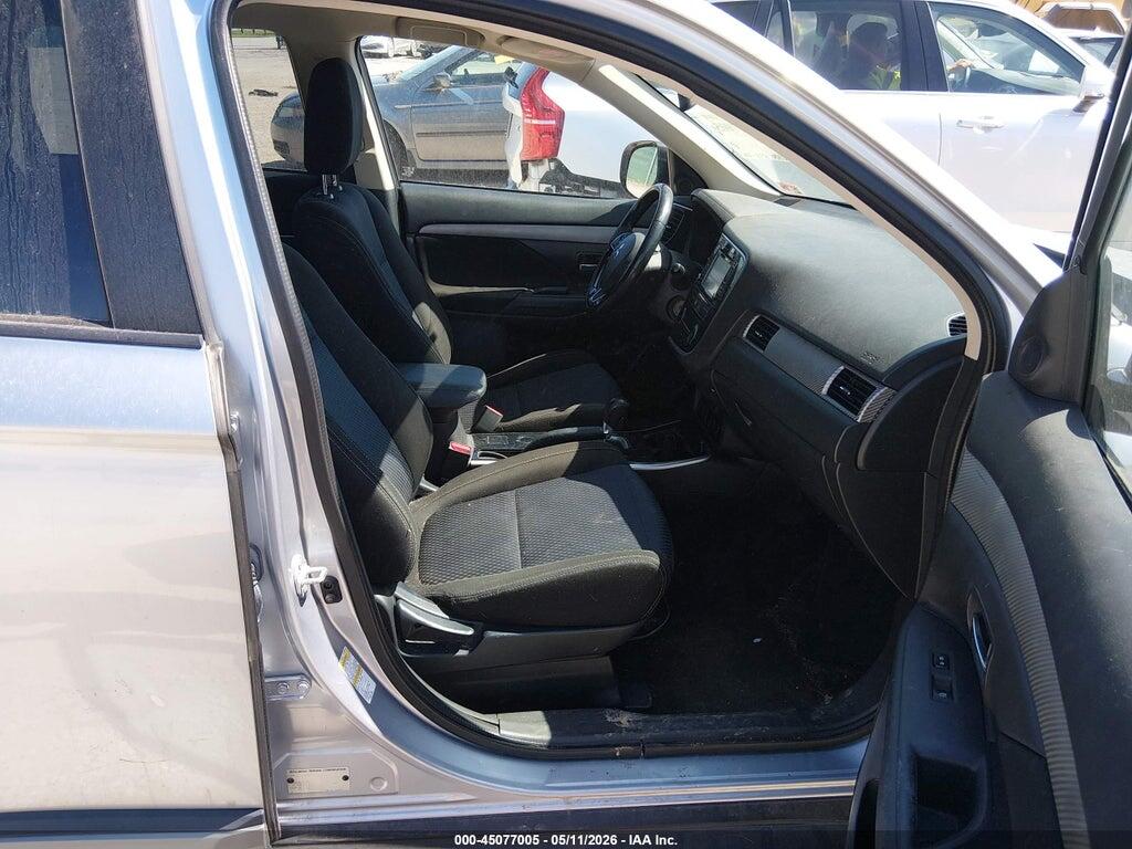 JA4AD2A39HZ069977 2017 MITSUBISHI OUTLANDER photo no. 5