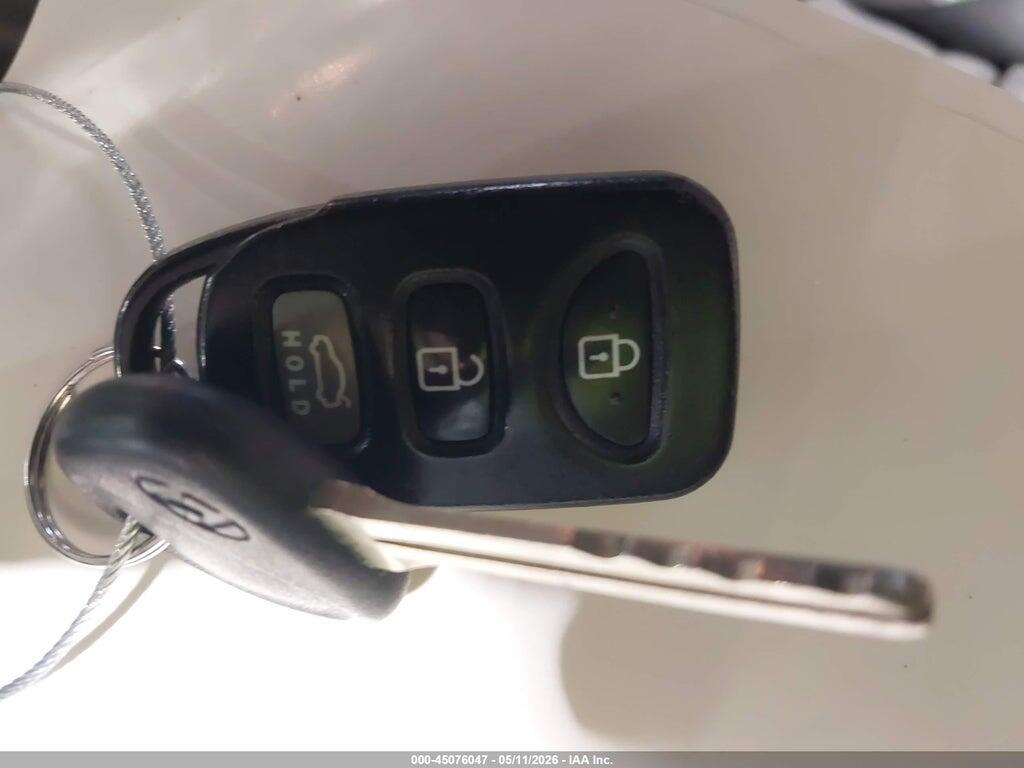 5NPDH4AE4BH012864 2011 HYUNDAI ELANTRA photo no. 11
