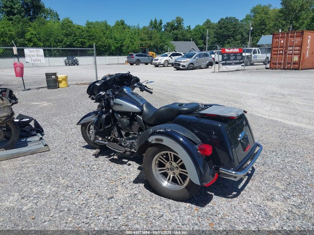 1HD1MAF17KB860739 2019 HARLEY-DAVIDSON FLHTCUTG photo no. 3