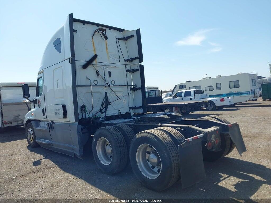 3AKJGLDR0JSHF3775 2018 FREIGHTLINER CASCADIA 125 photo no. 3