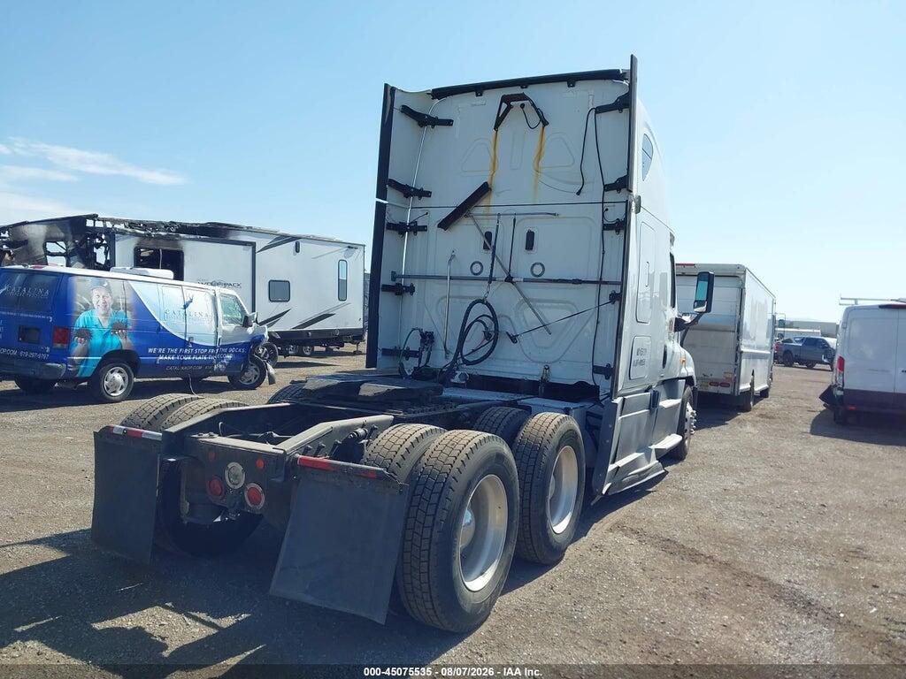 3AKJGLDR0JSHF3775 2018 FREIGHTLINER CASCADIA 125 photo no. 4