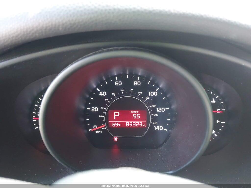 KNDJP3A55G7856715 2016 KIA SOUL photo no. 7