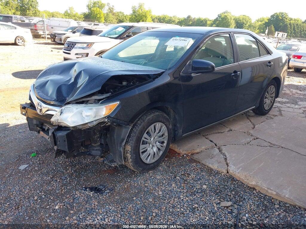 4T1BF1FK0EU360838 2014 TOYOTA CAMRY photo no. 2