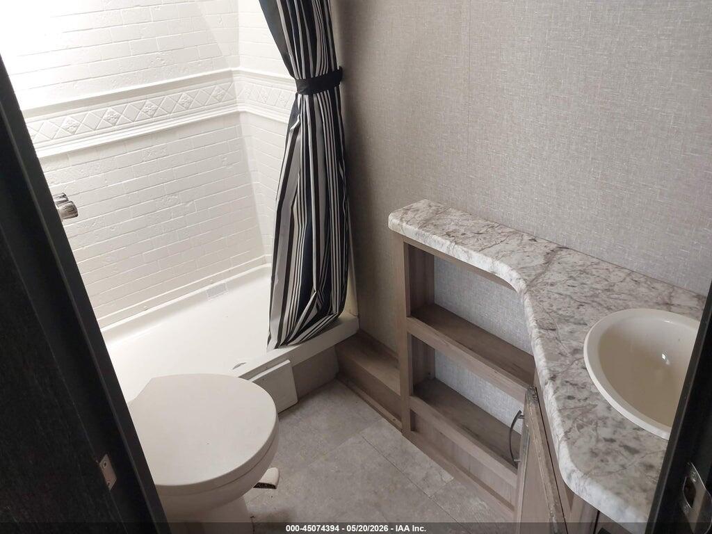 573TT3221K8801697 2019 GRAND DESIGN photo no. 8