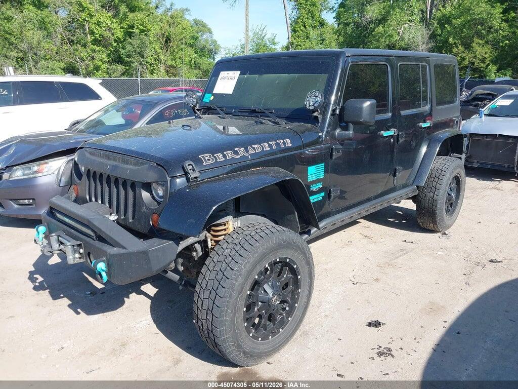 1J4BA5H16BL588496 2011 JEEP WRANGLER UNLIMITED photo no. 2