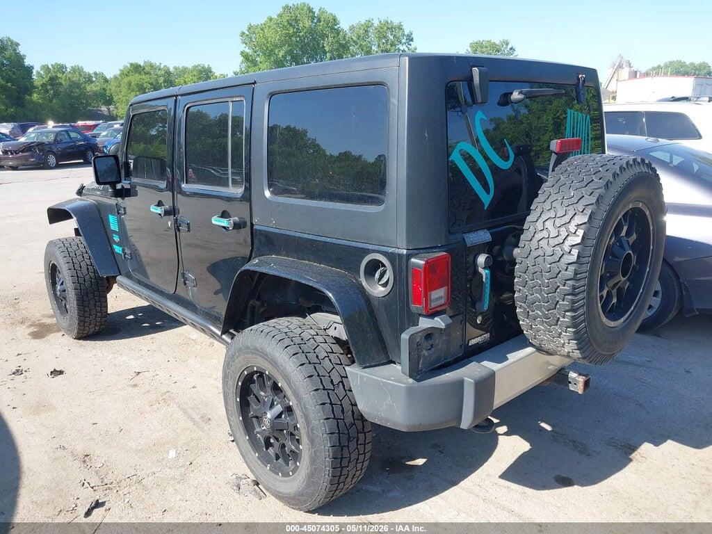 1J4BA5H16BL588496 2011 JEEP WRANGLER UNLIMITED photo no. 3