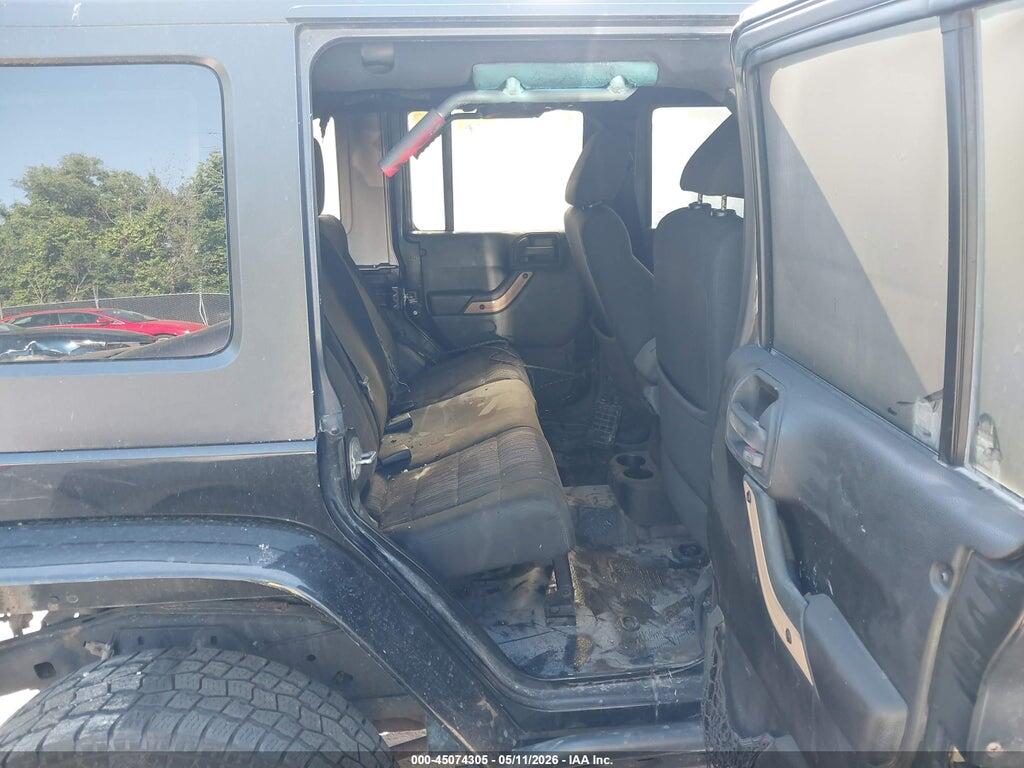 1J4BA5H16BL588496 2011 JEEP WRANGLER UNLIMITED photo no. 8