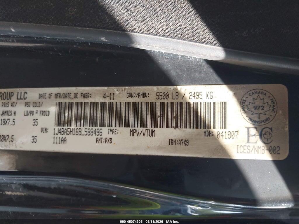 1J4BA5H16BL588496 2011 JEEP WRANGLER UNLIMITED photo no. 9