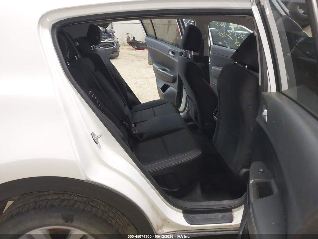 KNDPMCAC3J7455057 2018 KIA SPORTAGE photo no. 8