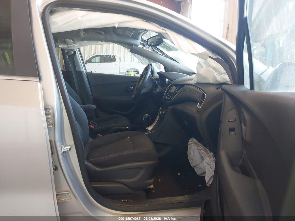 3GNCJLSBXJL152289 2018 CHEVROLET TRAX photo no. 5