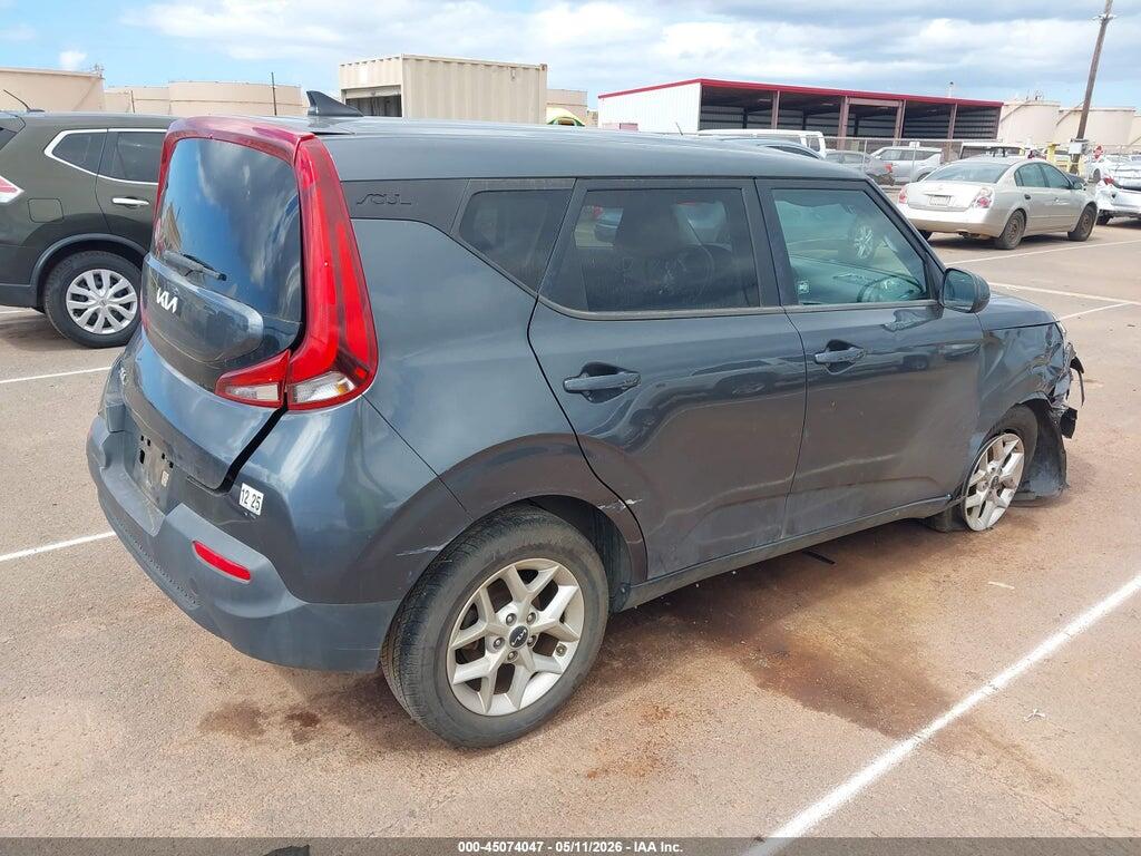 KNDJ23AU7N7807423 2022 KIA SOUL photo no. 4