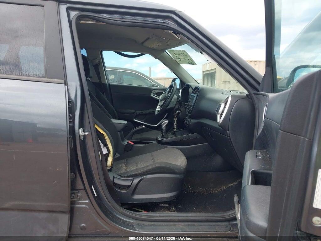 KNDJ23AU7N7807423 2022 KIA SOUL photo no. 5