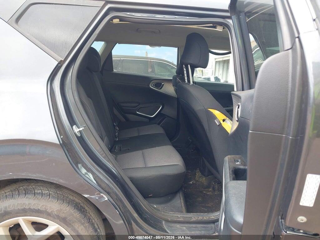 KNDJ23AU7N7807423 2022 KIA SOUL photo no. 8