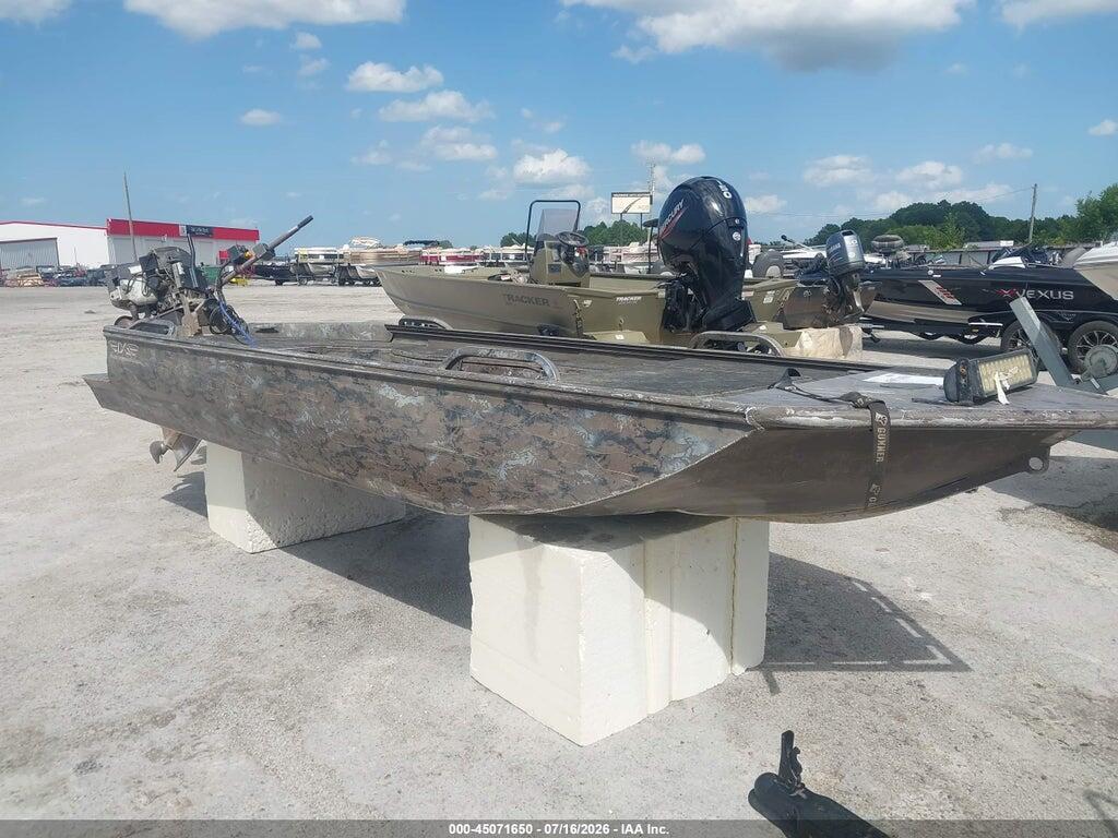 00000WAC35416A717 2017 EDGEWATER DUCK BOAT 756 photo no. 1