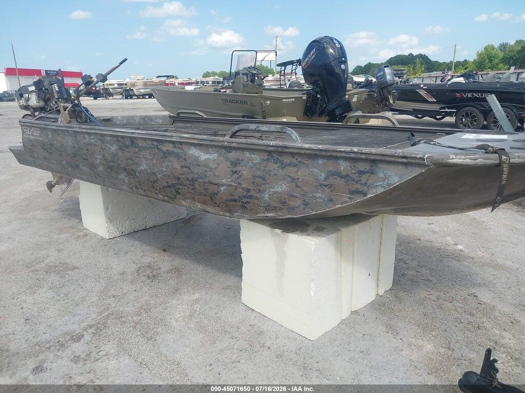 00000WAC35416A717 2017 EDGEWATER DUCK BOAT 756 photo no. 6