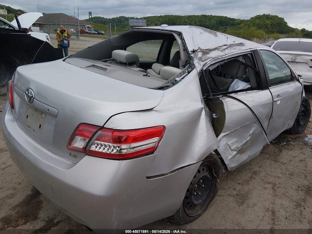 4T1BF3EK8BU696410 2011 TOYOTA CAMRY photo no. 4