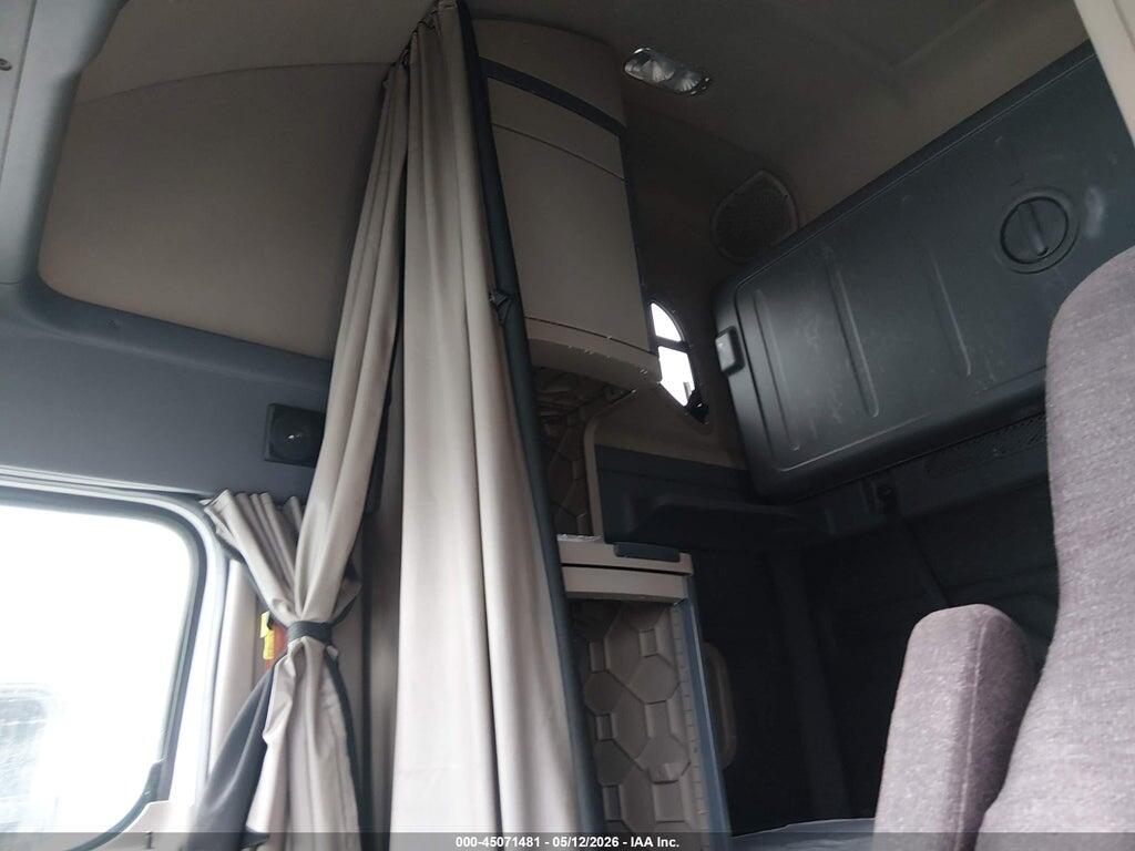3AKJGLDR7HSHR0661 2017 FREIGHTLINER CASCADIA 125 photo no. 6