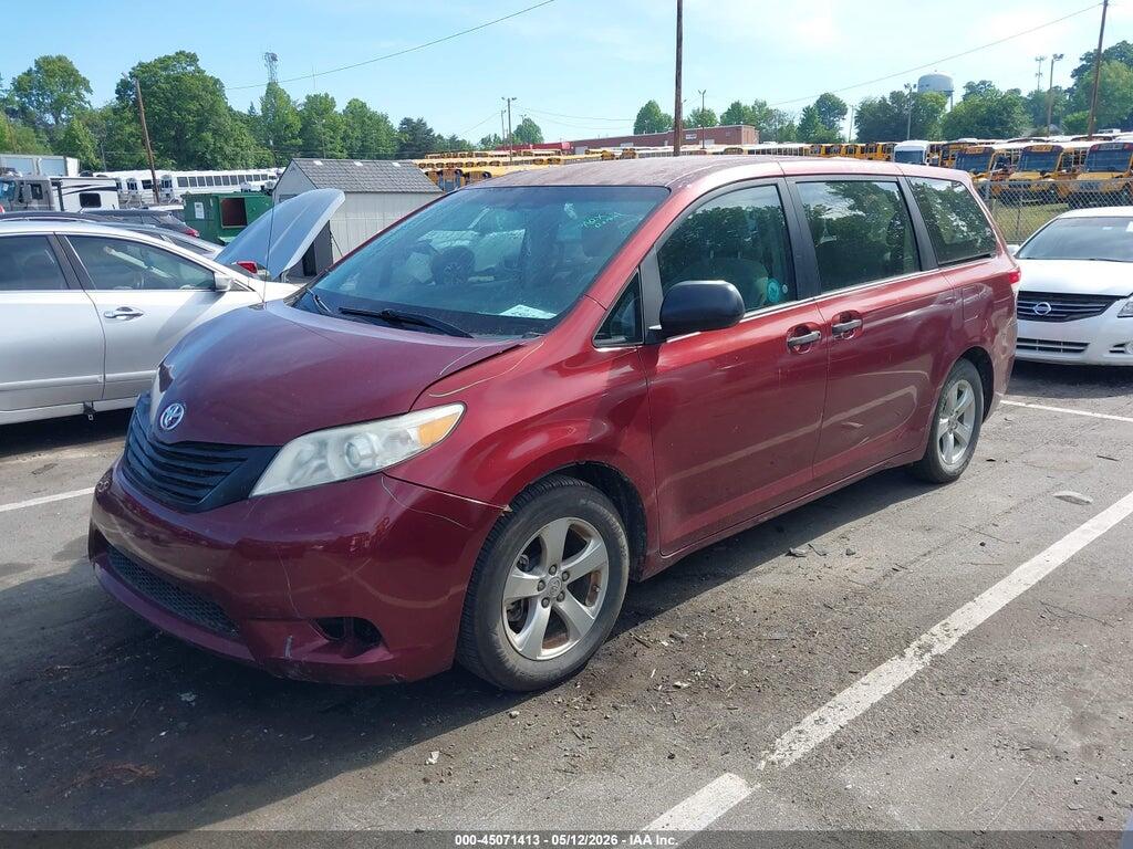 5TDZK3DC7CS247587 2012 TOYOTA SIENNA photo no. 2